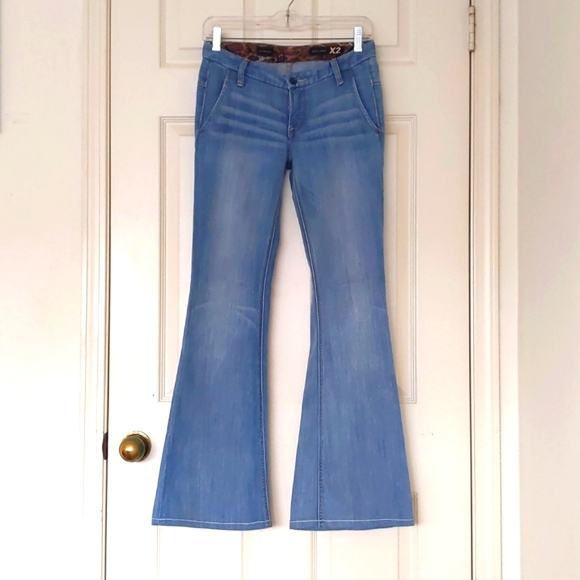 NWT. Express X2 Fit and Flare jeans. - Picture 7 of 8